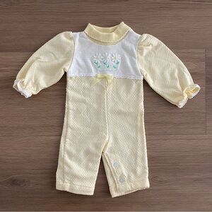 Vintage)Health-tex yellow romper with daisy embroidery Baby Girl’s Size 3M